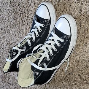 Black converse all stars